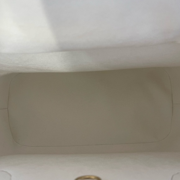 16. Louis Vuitton Empreinte Monogram Giant By The Pool Never full - Picture 8 of 10